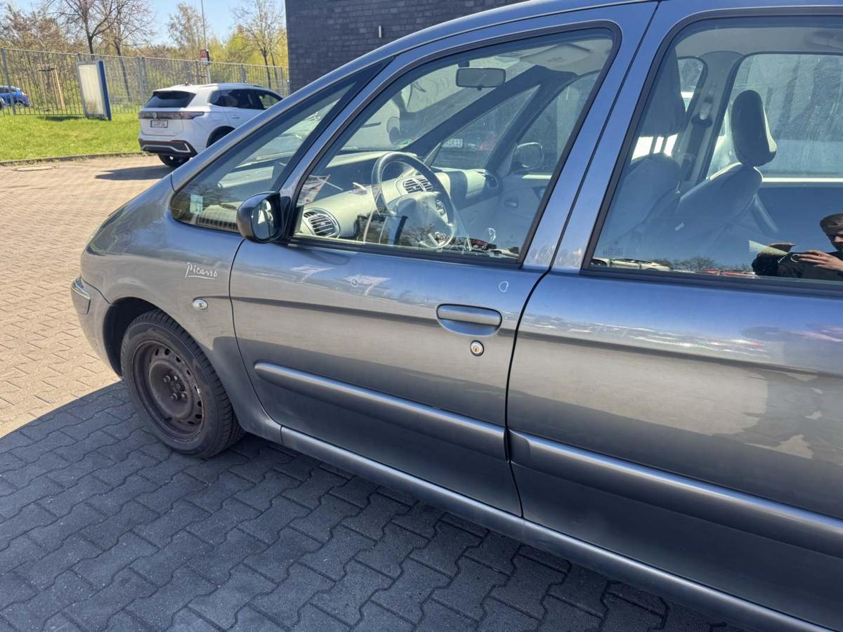 Citroen Xsara Picasso original T&uuml;r vorn links EZW Eisengrau Rohbau Bj.2007